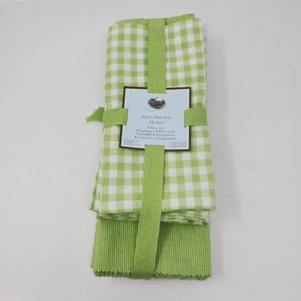 Well Dressed Home  Placemats Napkins 8 pc set Green and white checkered